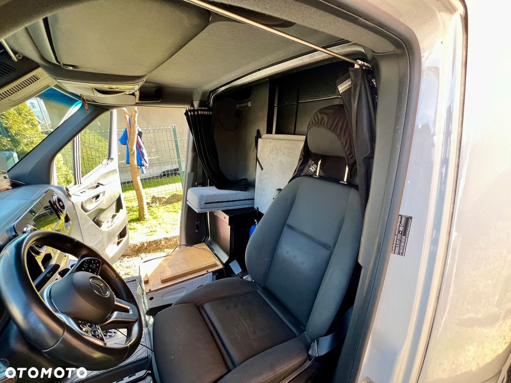 Mercedes-Benz Sprinter - 9