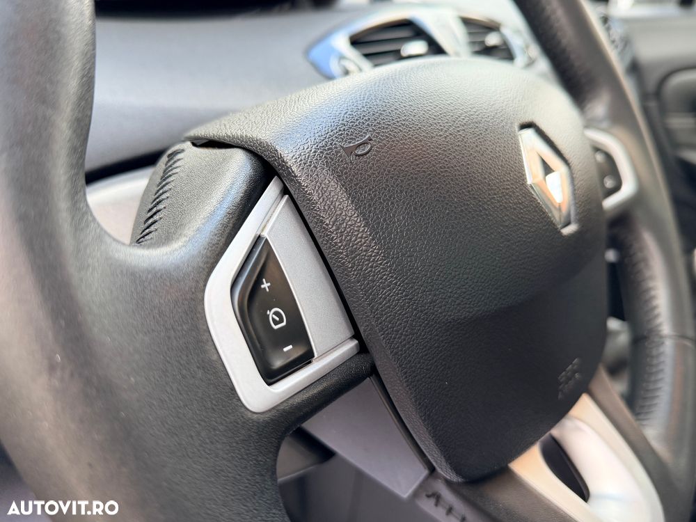 Renault Scenic - 18