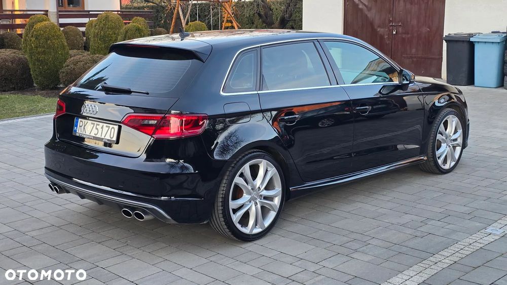 Audi A3 Sportback 2.0 TDI S tronic S line Sportpaket - 4