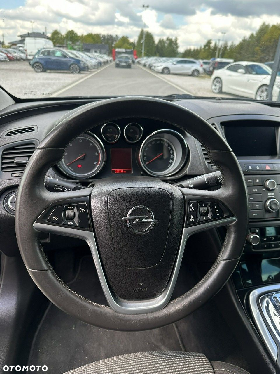 Opel Insignia - 12