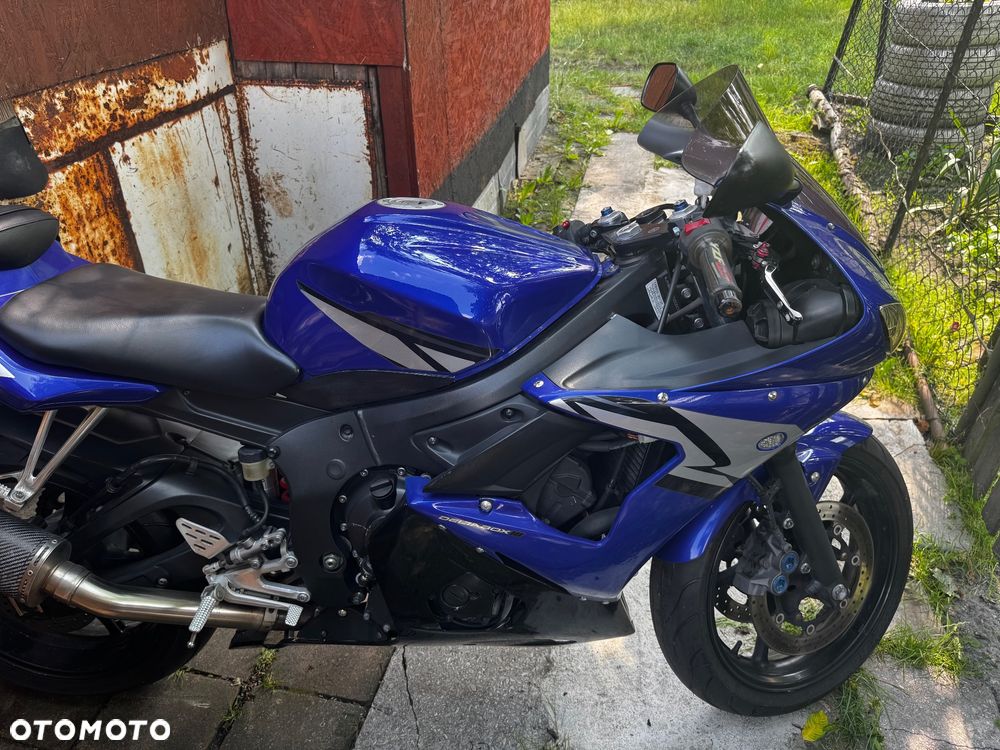 Yamaha R6 - 4