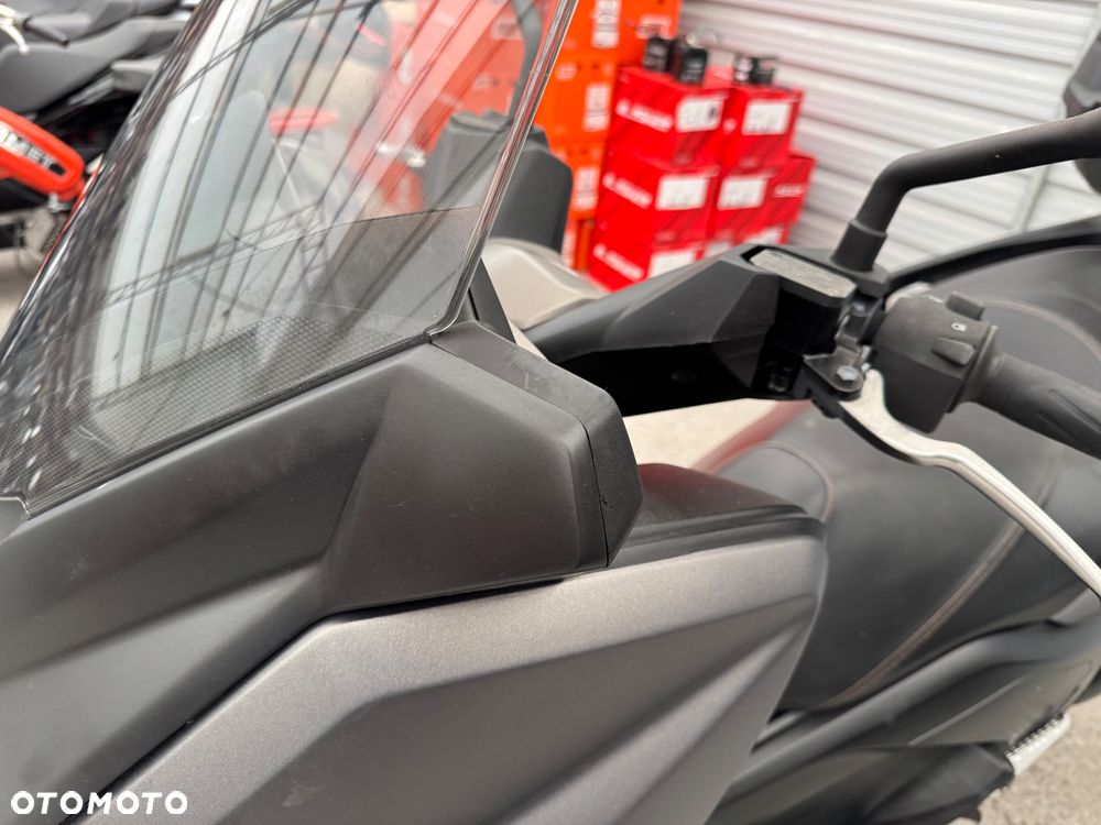 Yamaha X-max - 19