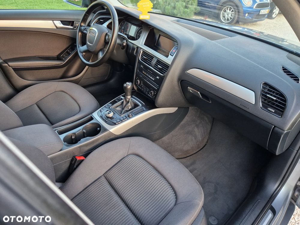 Audi A4 Avant 2.0 TDI DPF Ambiente - 34