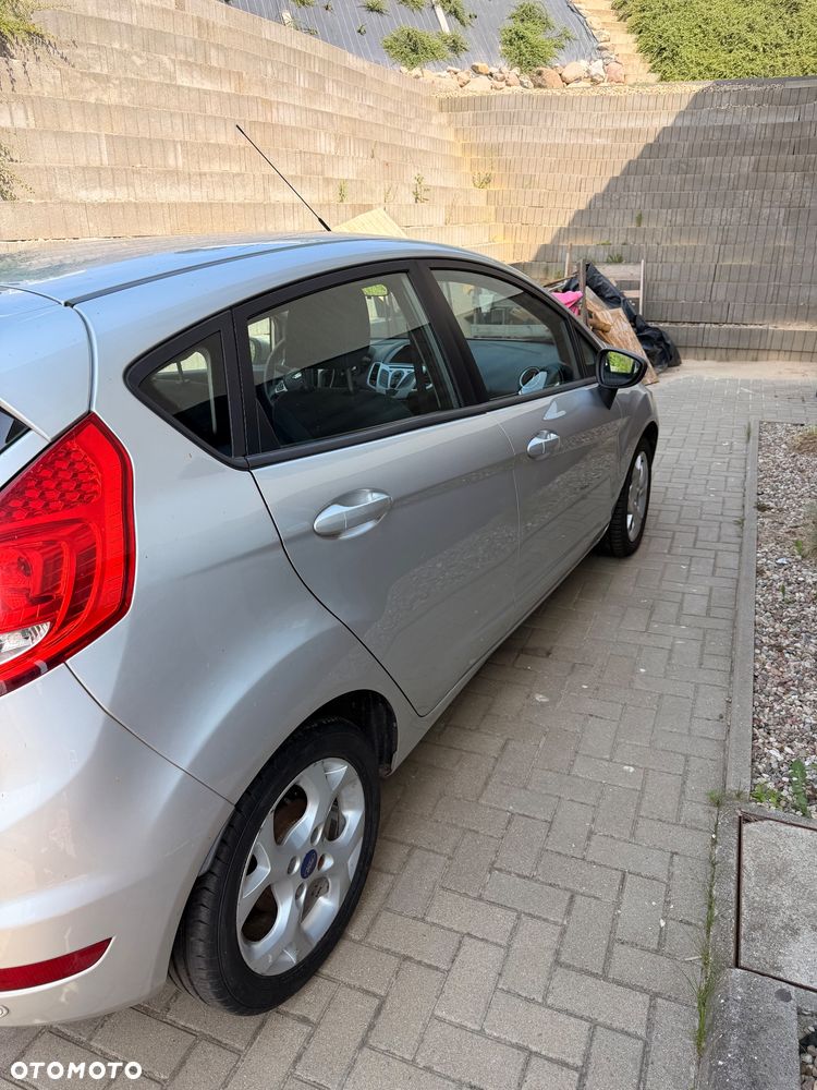 Ford Fiesta 1.25 Ambiente EU5 - 3