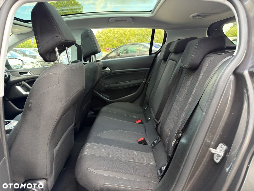 Peugeot 308 1.2 PureTech Allure S&S - 29