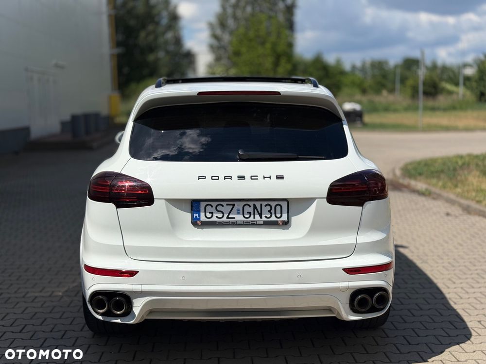 Porsche Cayenne S Diesel Platinum Edition - 4