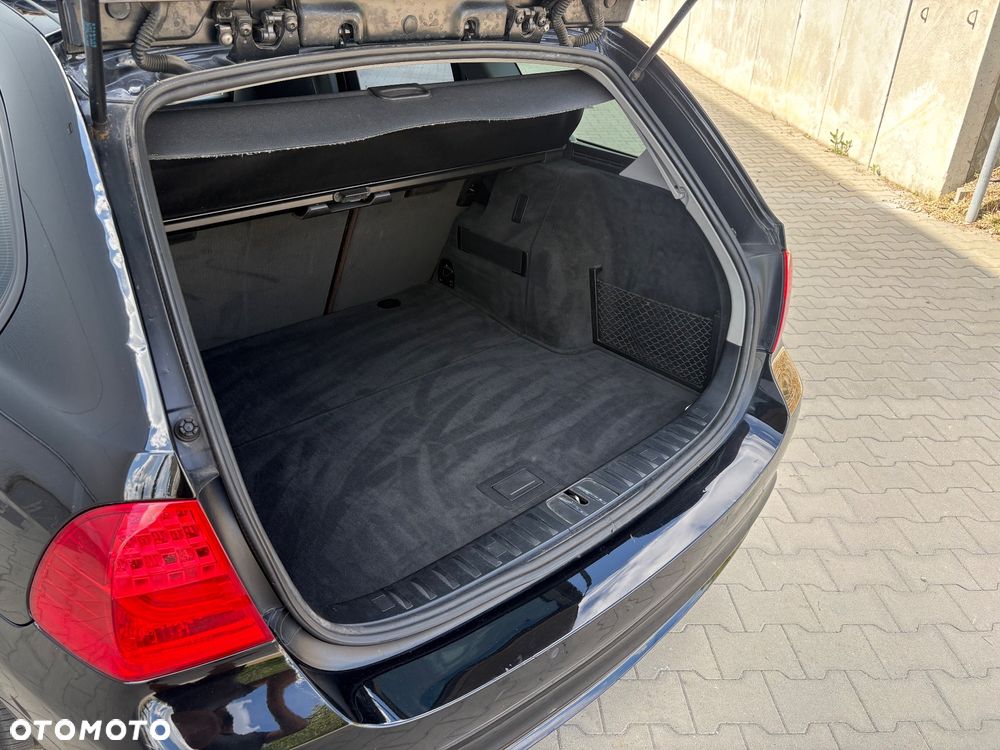 BMW Seria 3 318d DPF Edition Sport - 19