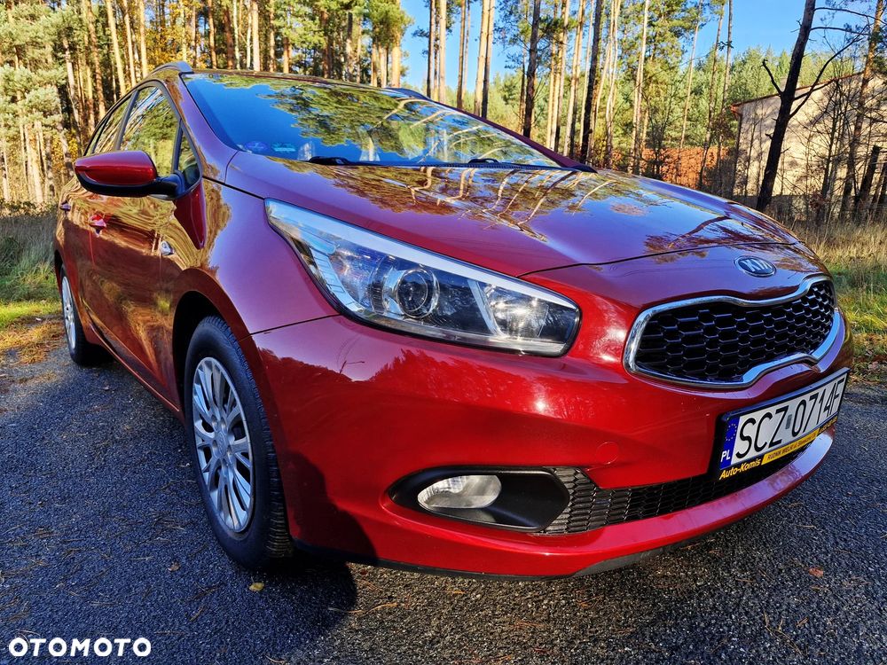 Kia Ceed 1.4 CVVT Dream-Team Edition - 2