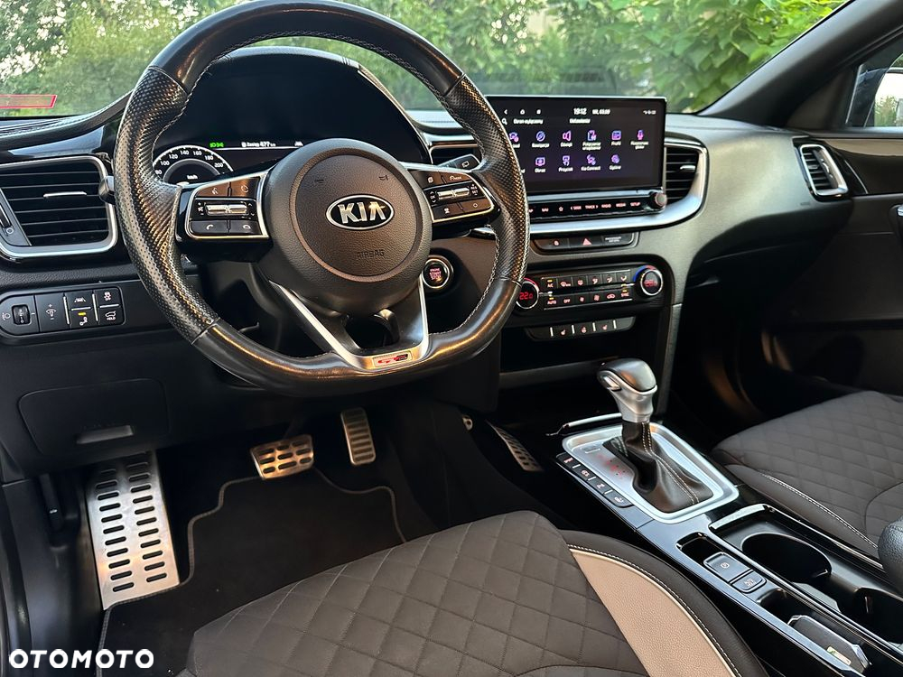 Kia ProCeed 1.6 CRDi GT Line DCT - 28