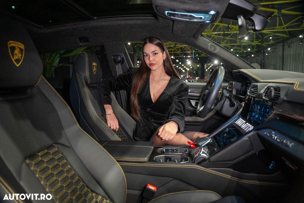 Lamborghini URUS - 25
