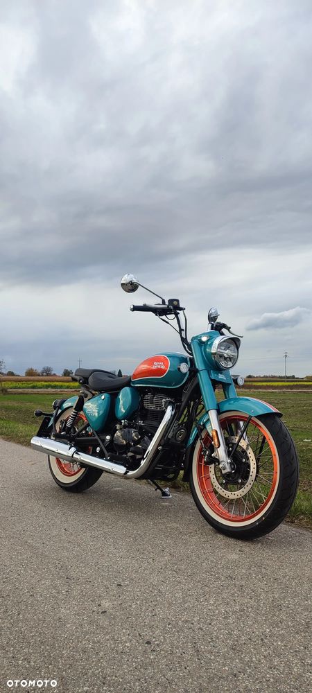 Royal Enfield Classic - 1