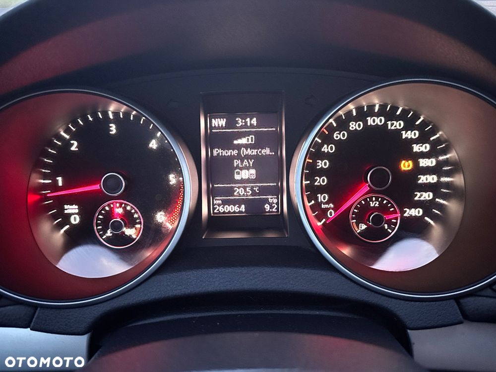 Volkswagen Golf 2.0 TDI Highline - 23