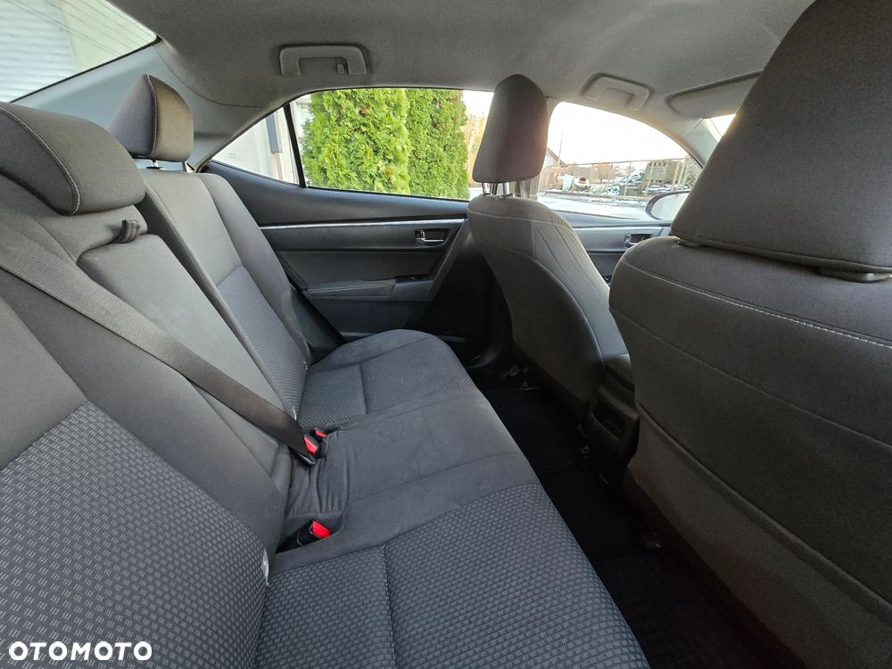 Toyota Corolla 1.6 Comfort - 11