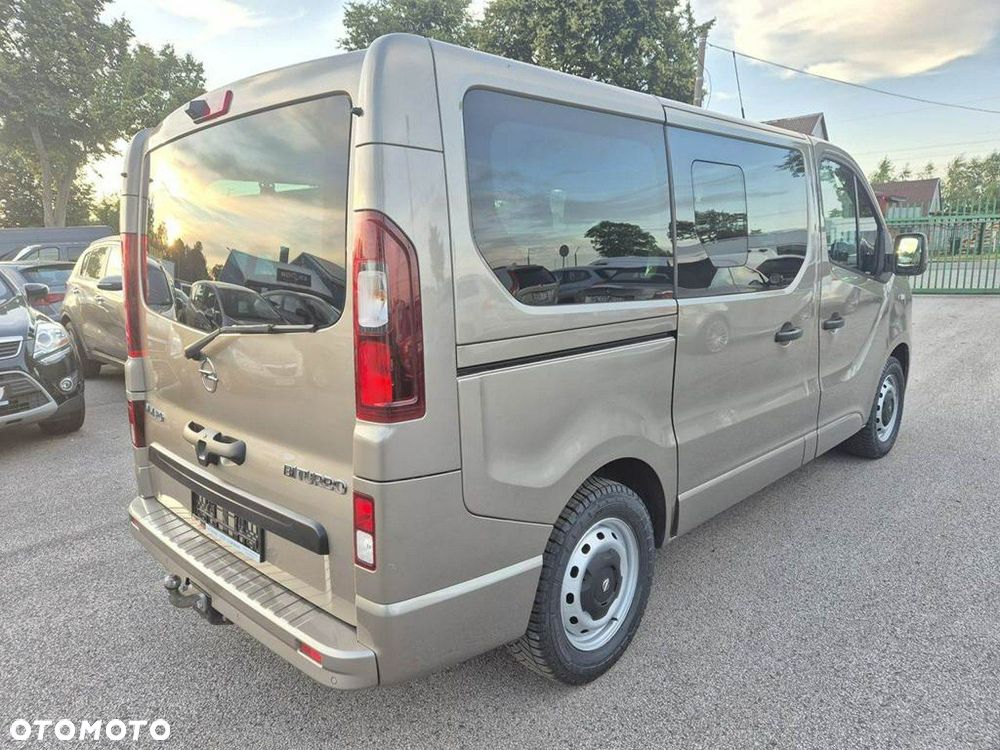 Opel Vivaro - 34