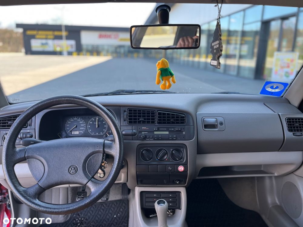 Volkswagen Golf 1.8 GL - 5