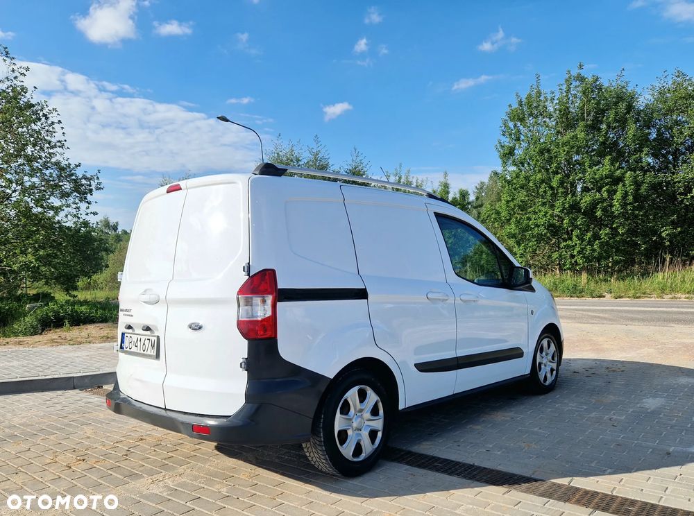 Ford transit courier - 7