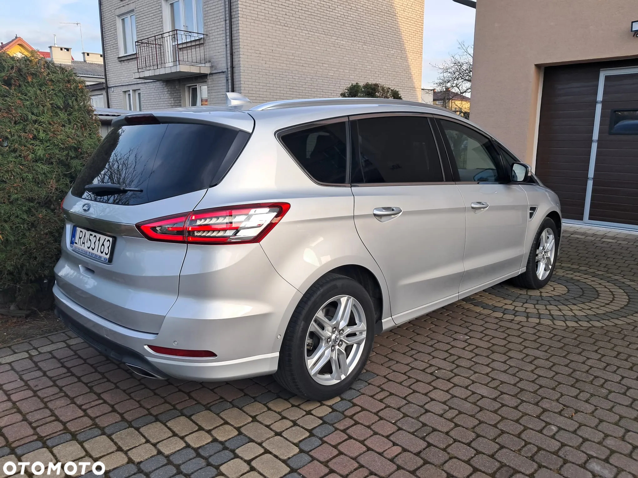 Ford S-Max 2.0 EcoBlue TITANIUM - 4