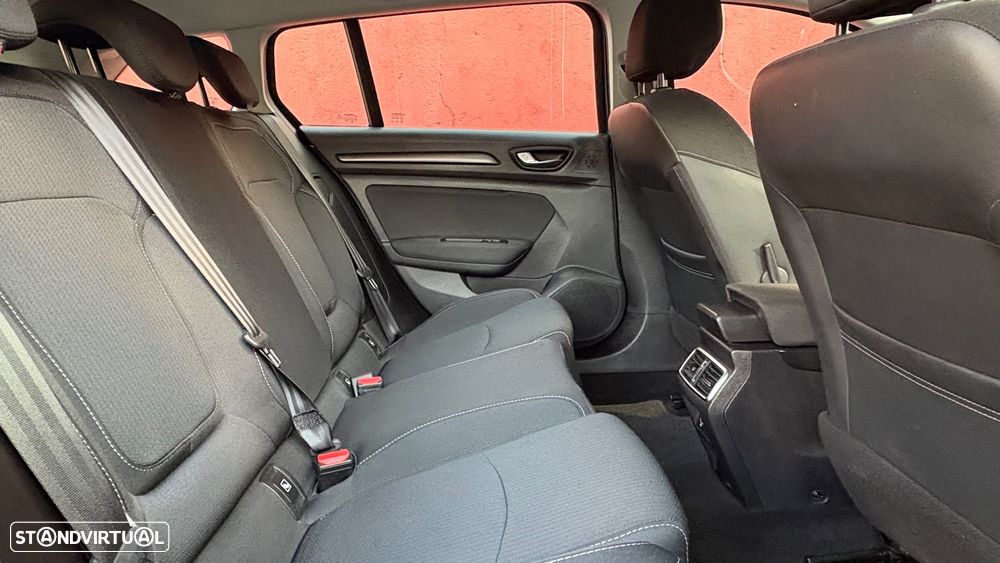 Renault Mégane Sport Tourer - 10