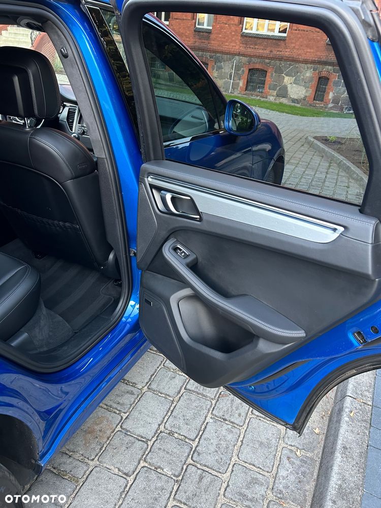 Porsche Macan Turbo - 18