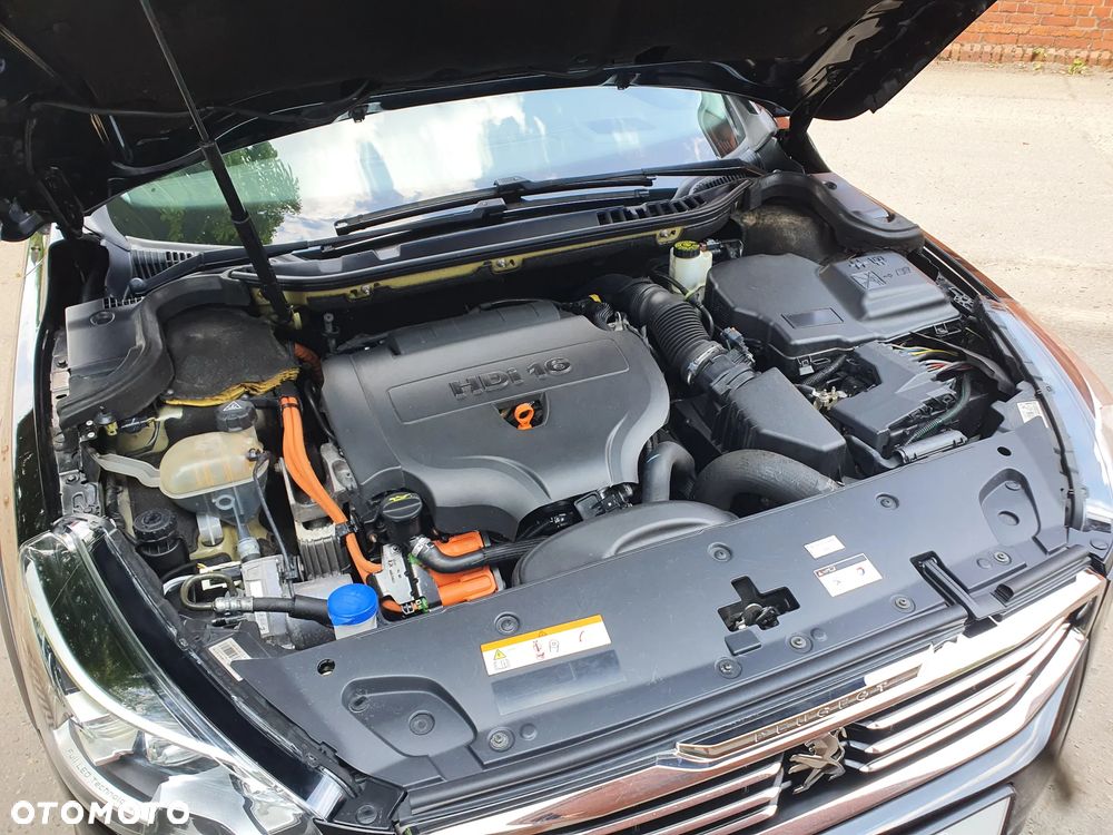 Peugeot 508 RXH Hybrid4 - 27