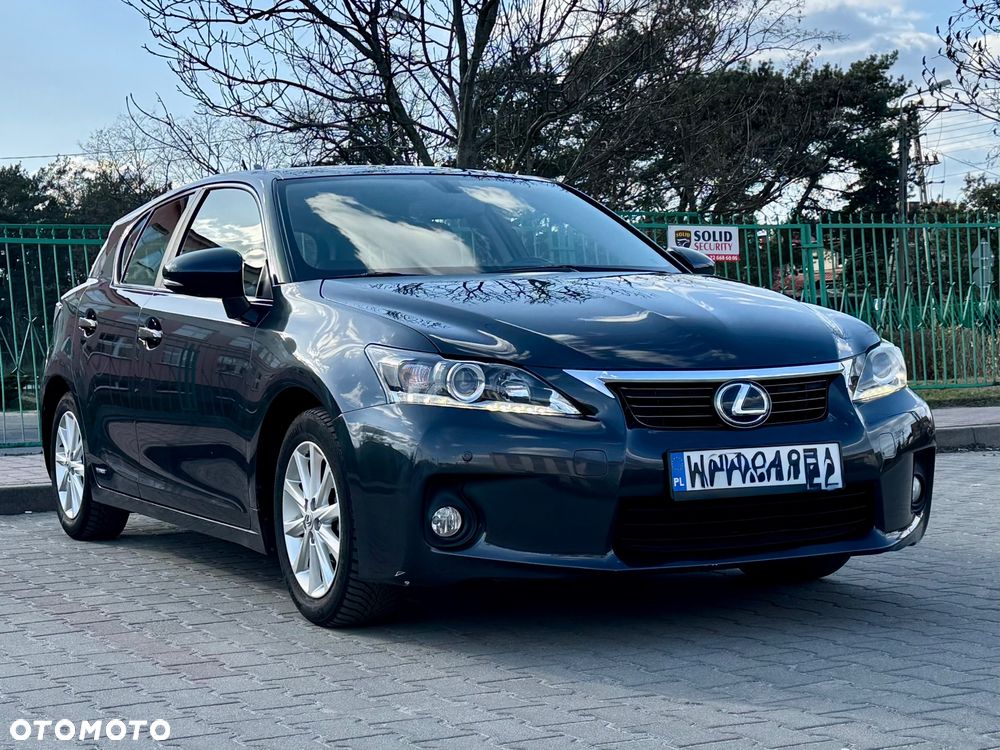 Lexus CT - 13