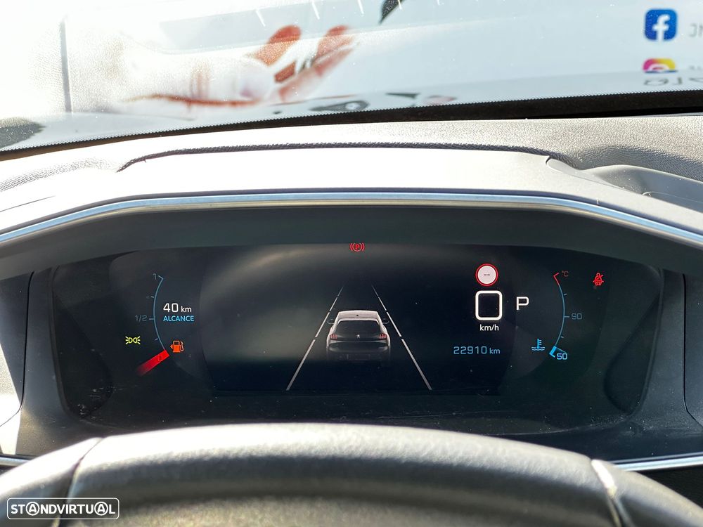 Peugeot 208 PureTech 100 EAT8 Allure Pack - 21