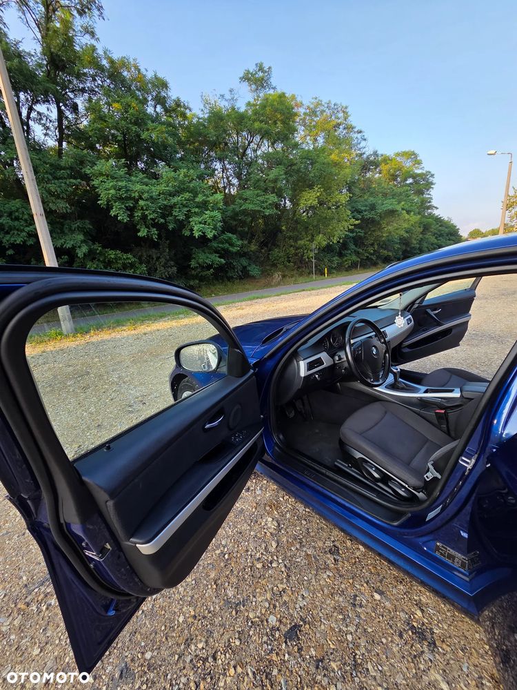 BMW Seria 3 318i - 15