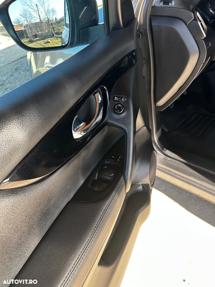 Nissan Qashqai 1.6 DCI ALL-MODE 4x4i TEKNA - 11