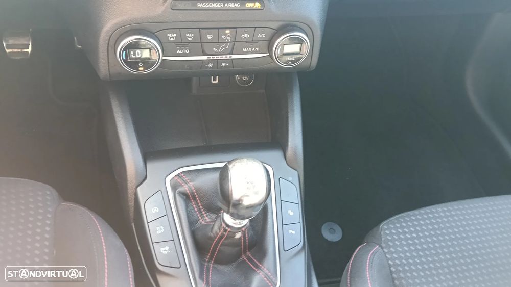 Ford Focus SW 1.5 TDCi EcoBlue ST-Line - 11