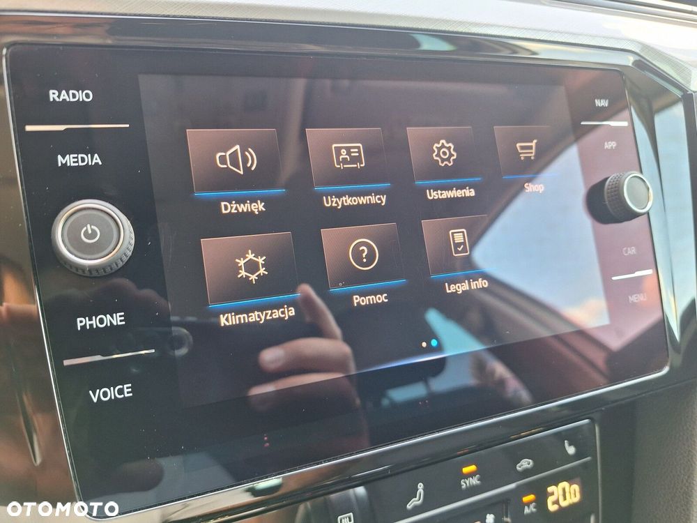 Volkswagen Passat - 28