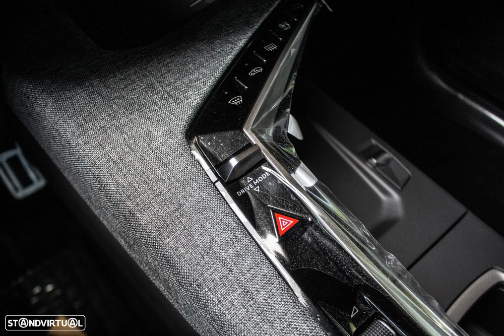 Peugeot E-3008 GT - 21