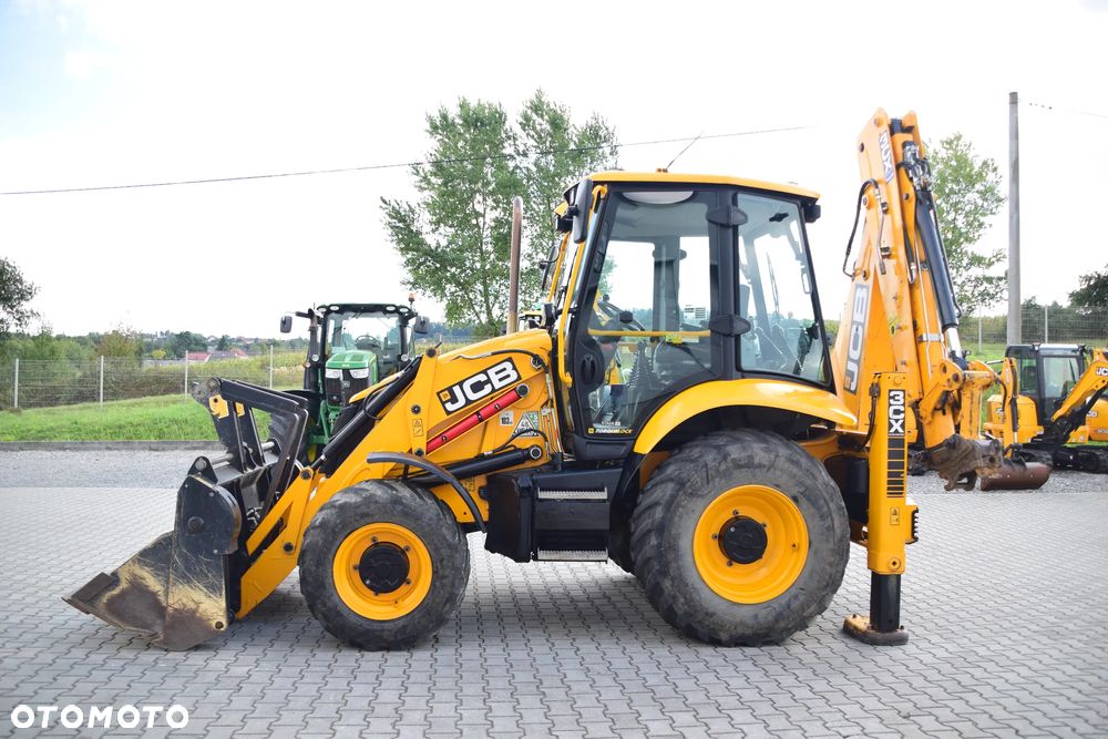JCB 3CX Sitemaster PLUS TURBO 4x4 Contractor - 3