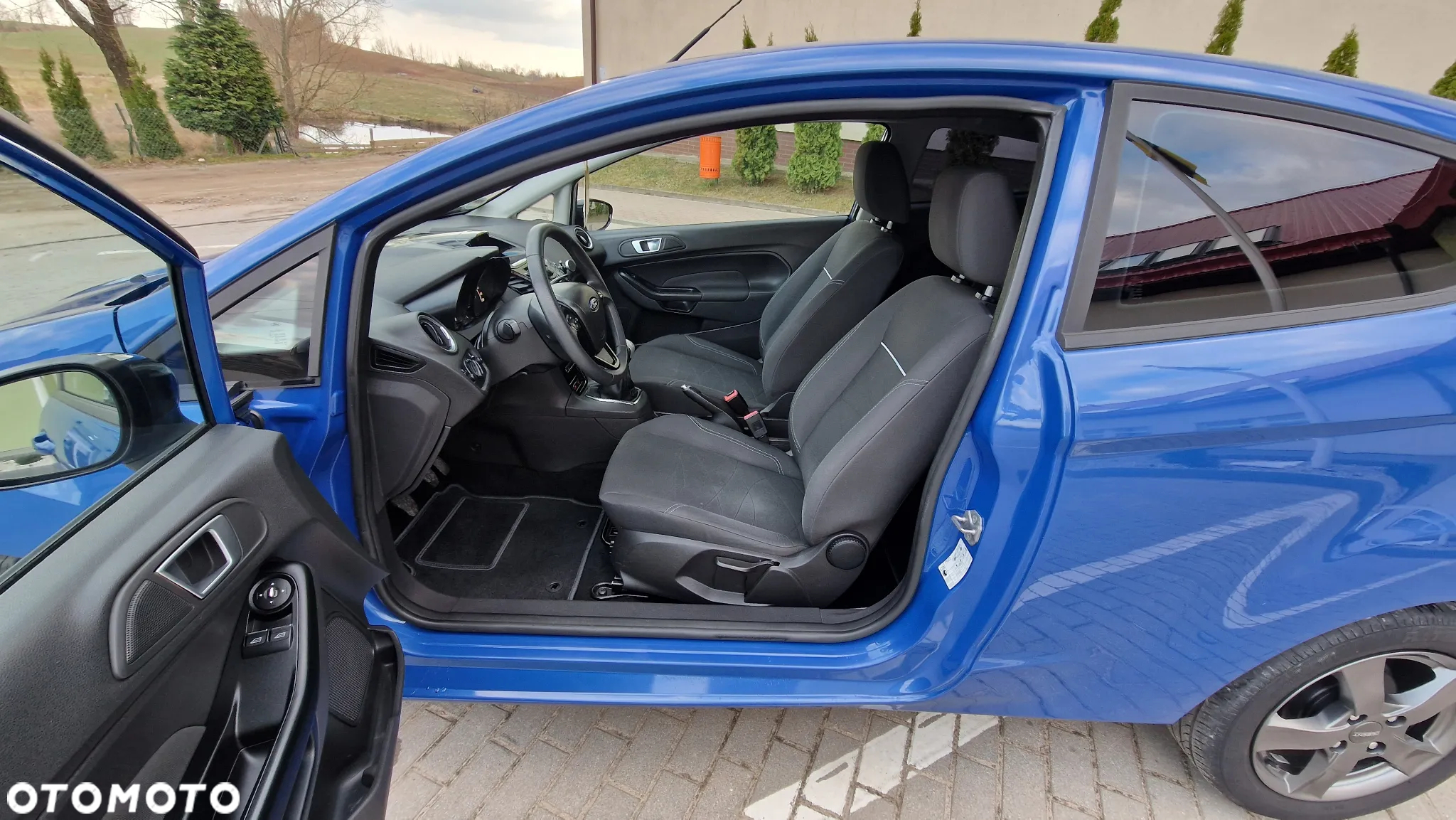 Ford Fiesta 1.0 Champions Edition - 21