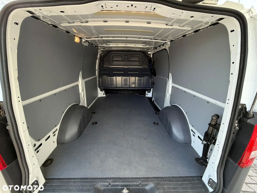Mercedes-Benz Vito 116 CDI Furgon Długi - 21