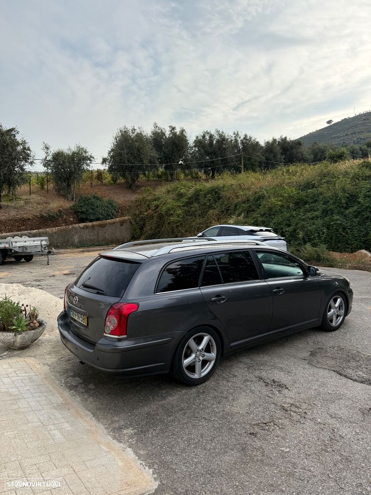 Toyota Avensis SW 2.2 D-4D Premium - 5