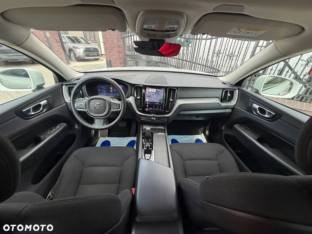 Volvo XC 60 B4 B Momentum Pro - 7