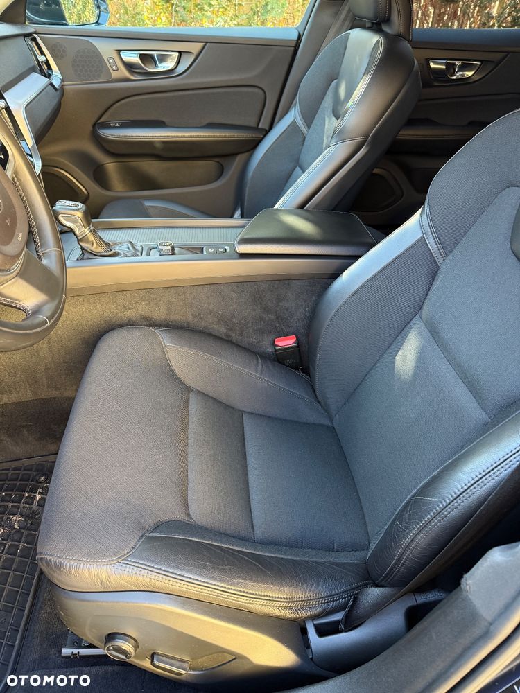 Volvo V60 D4 Geartronic Momentum - 13