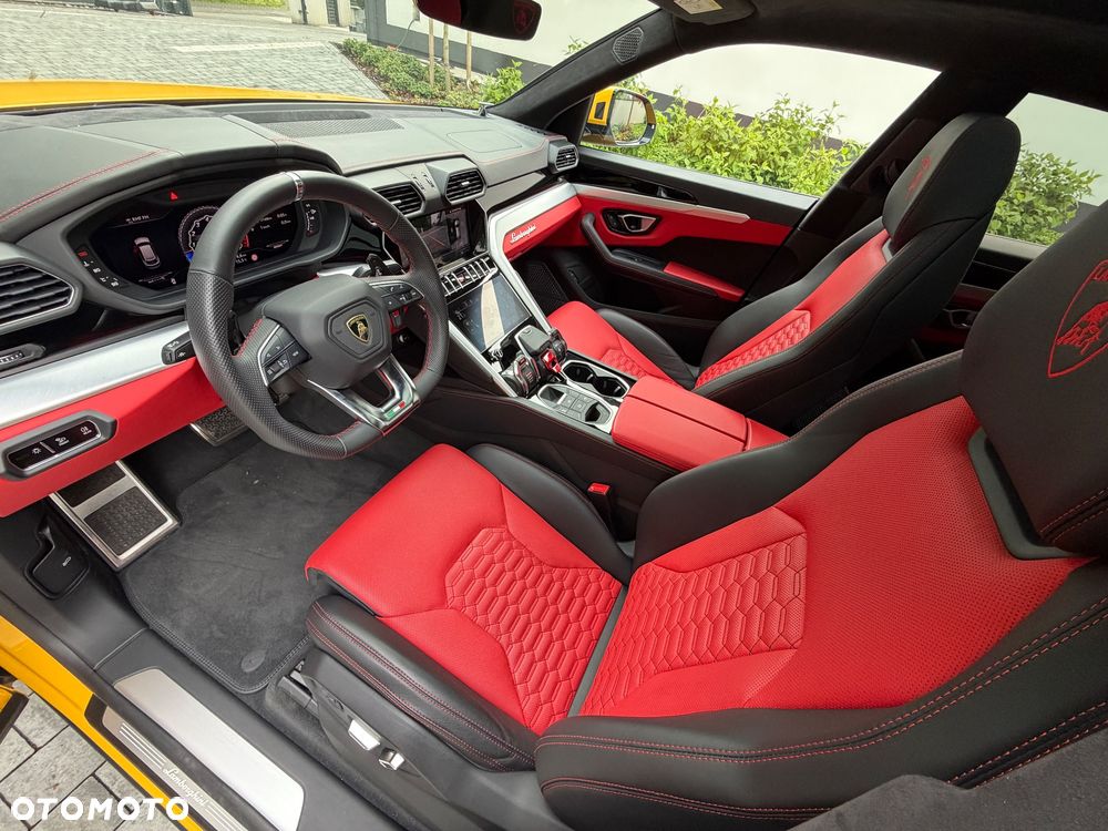 Lamborghini Urus - 11