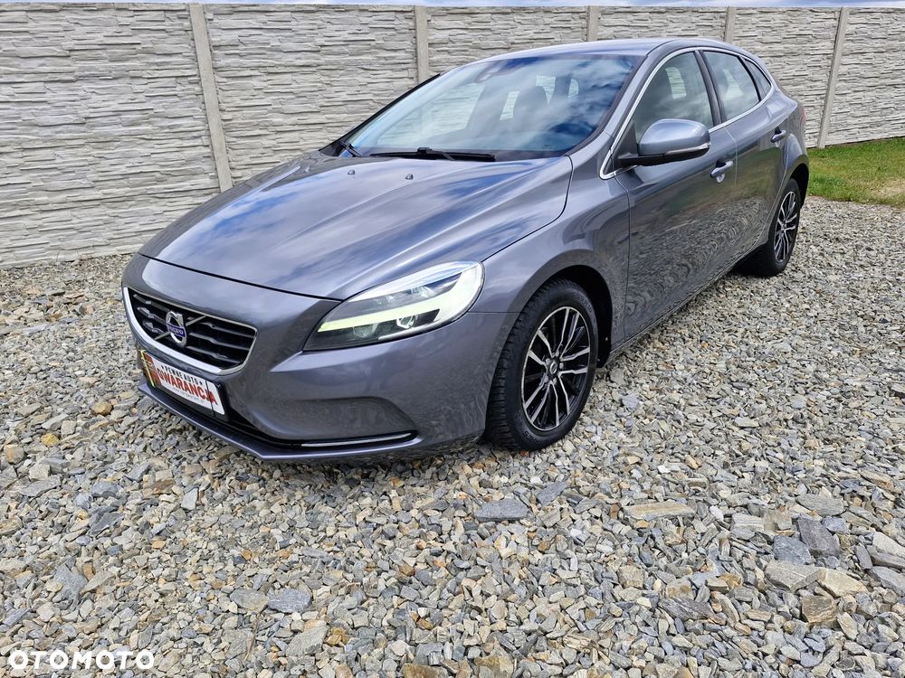 Volvo V40 D2 Inscription - 1