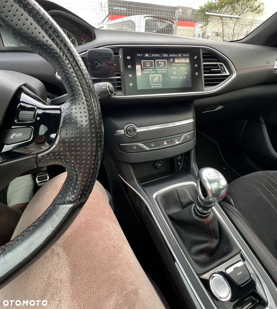 Peugeot 308 1.6 e-THP GT S&S - 18