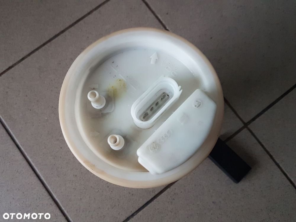 AUDI A3 GOLF 1.6 POMPA POMKA PALIWA 1J0919051H - 5