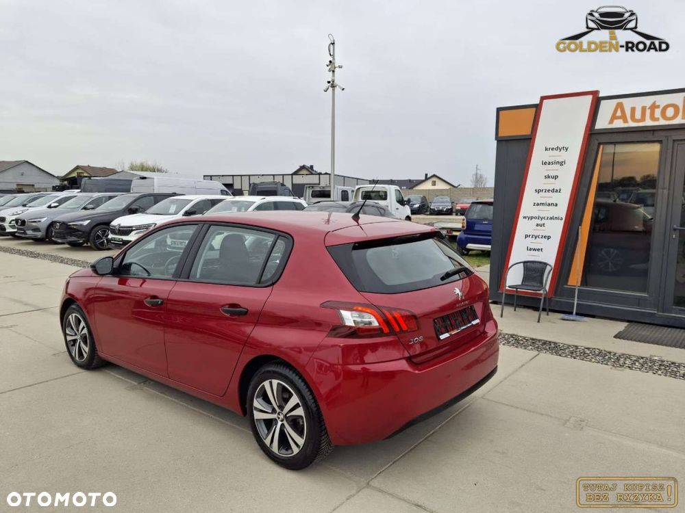 Peugeot 308 - 8