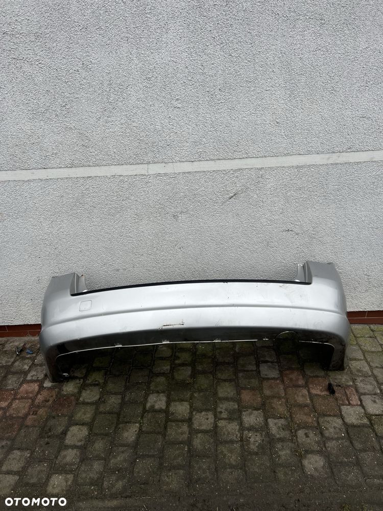 Zderzak tył tylny kia ceed 1 kombi sw  kolor 9s 7-12 rok