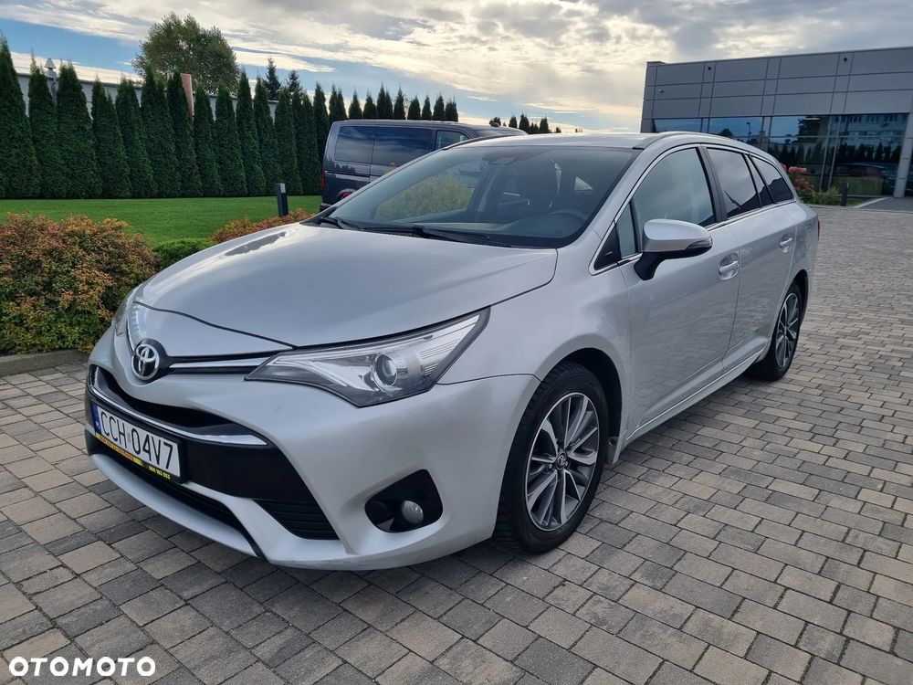 Toyota Avensis - 2