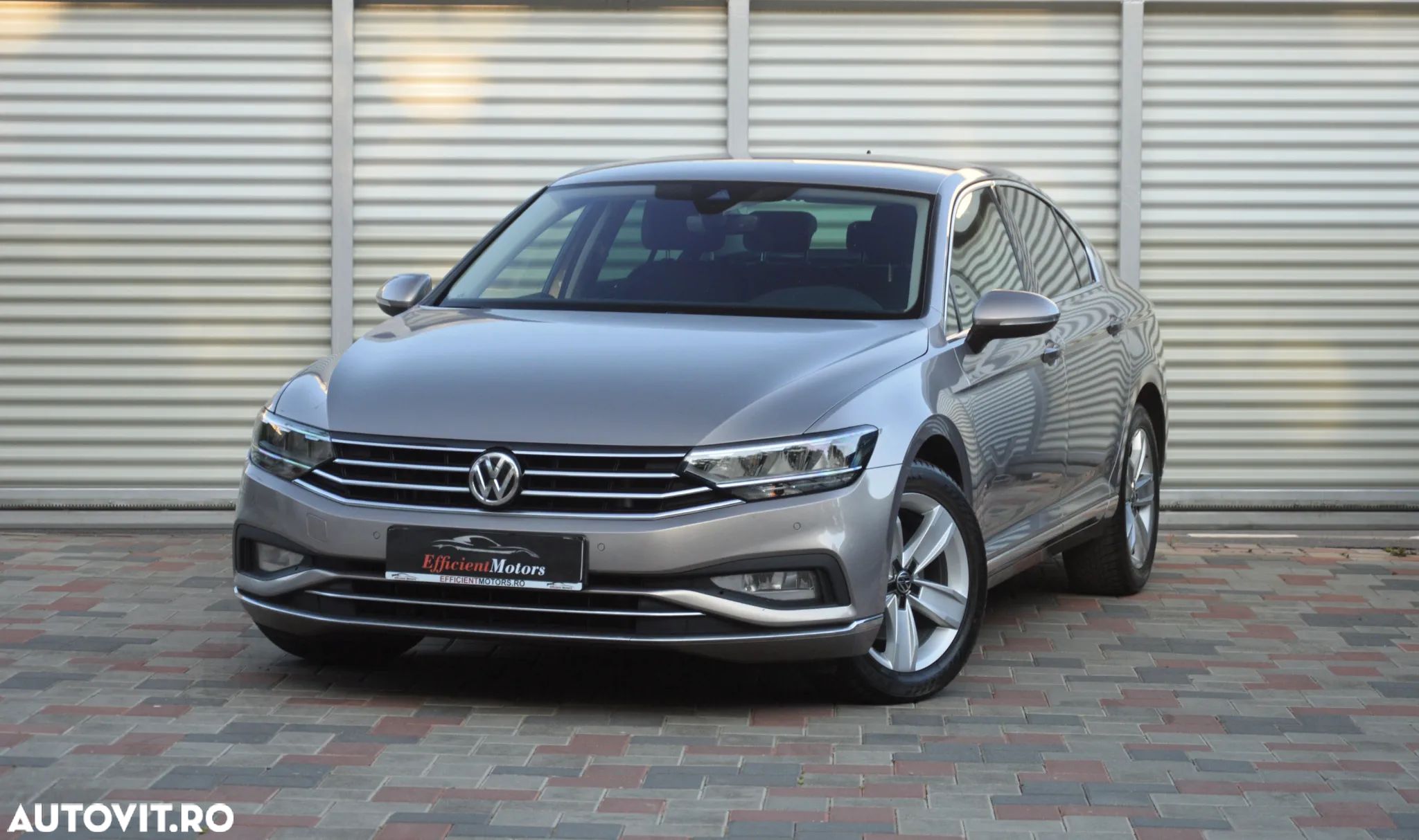 Volkswagen Passat 2.0 TDI DSG Highline - 1