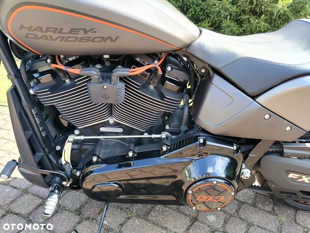 Harley-Davidson Softail FXDR - 15