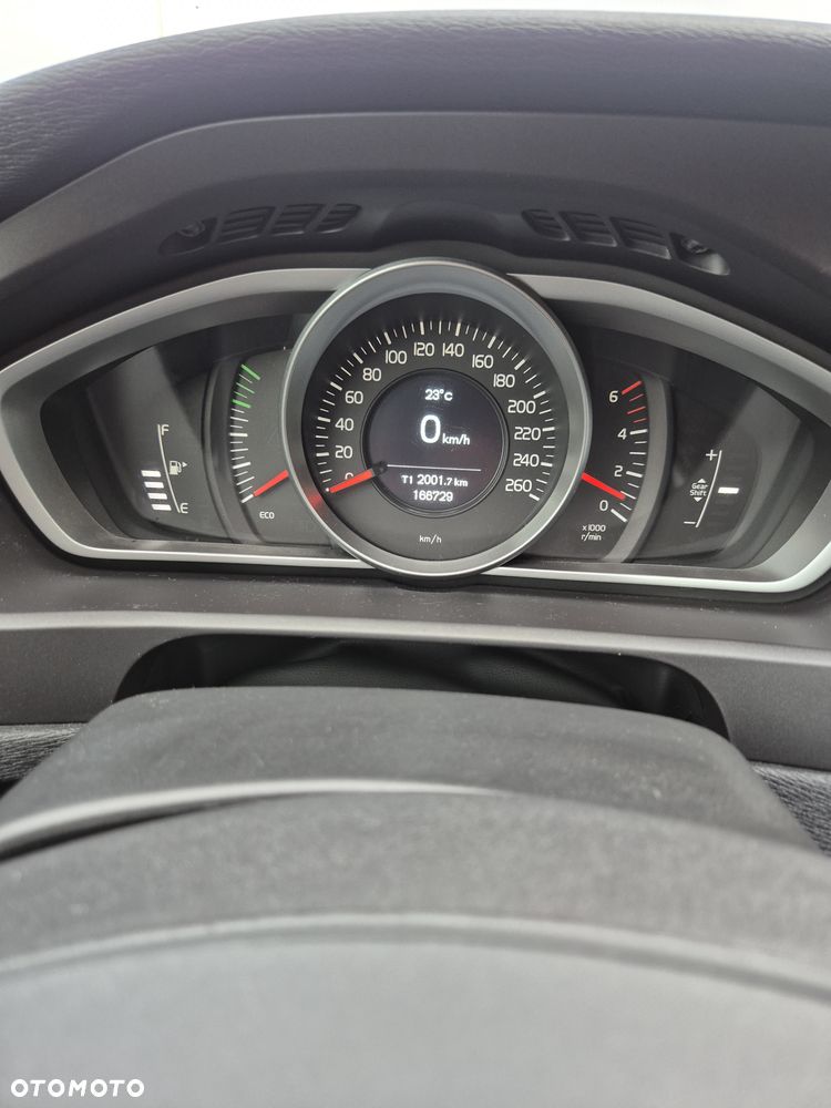 Volvo V40 - 21