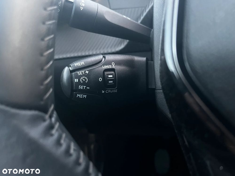 Peugeot 208 1.2 PureTech Style S&S - 28