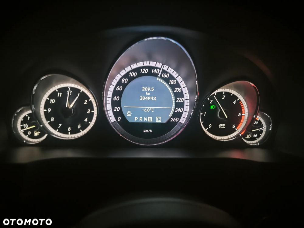 Mercedes-Benz Klasa E - 36