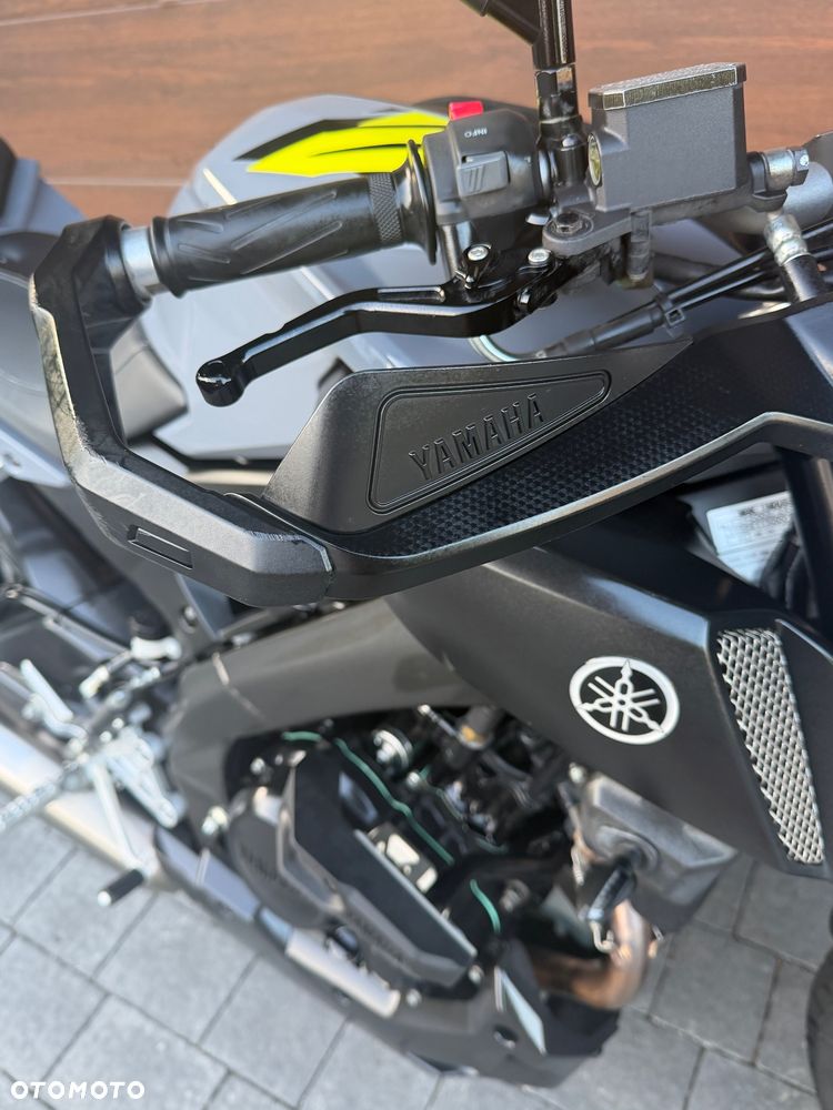 Yamaha MT - 9